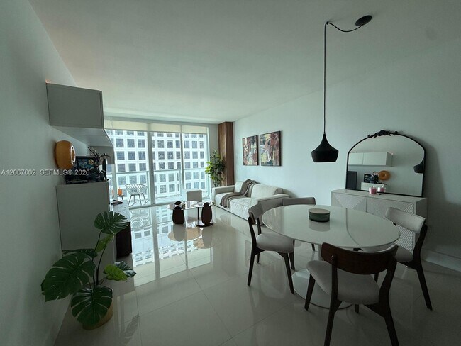 Building Photo - 500 Brickell Ave