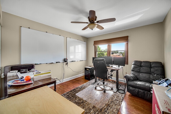 Building Photo - 1167 Longtree Ln