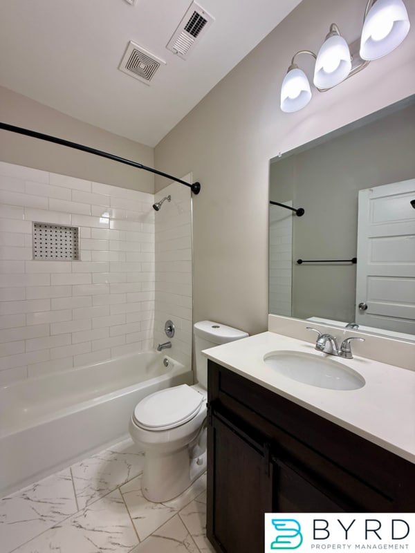 Building Photo - 3007 3rd Ave