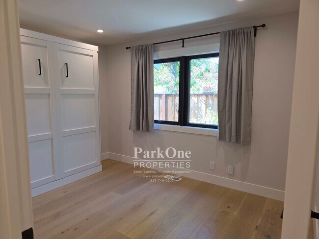 Building Photo - Amazing one of a kind home in the Heart of Walnut Creek