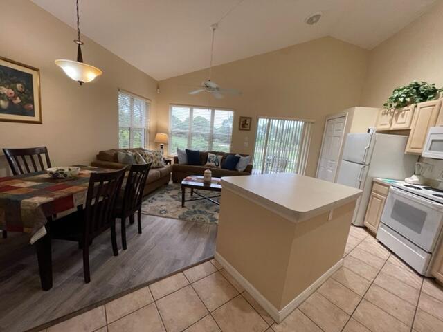 Building Photo - 9849 Perfect Dr
