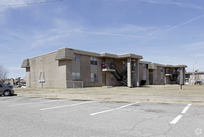 Primary Photo - Meadowbrook Apartments