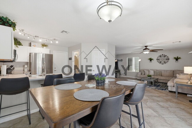 Building Photo - 127 S Parkwood