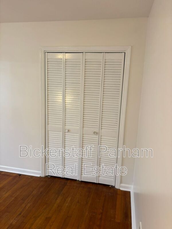 Building Photo - 5410 Kennedy St