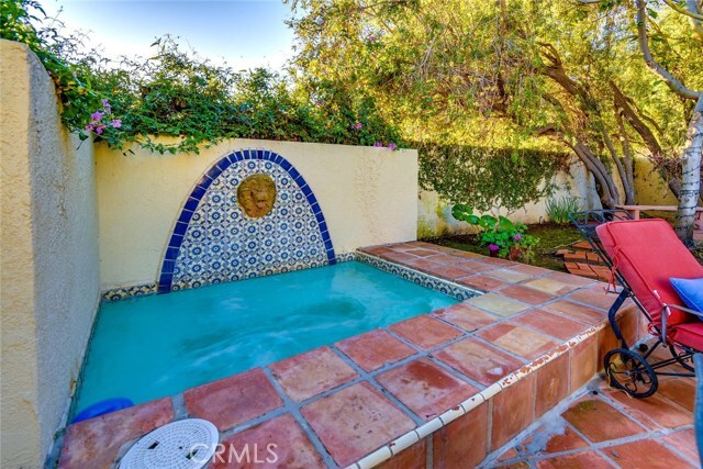 Building Photo - 31171 Paseo Acacia