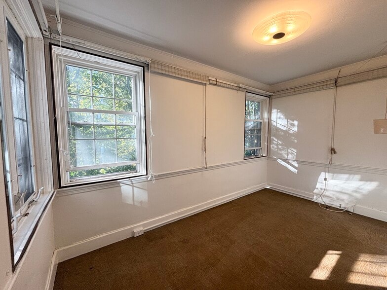 Building Photo - 63 Mason Ter