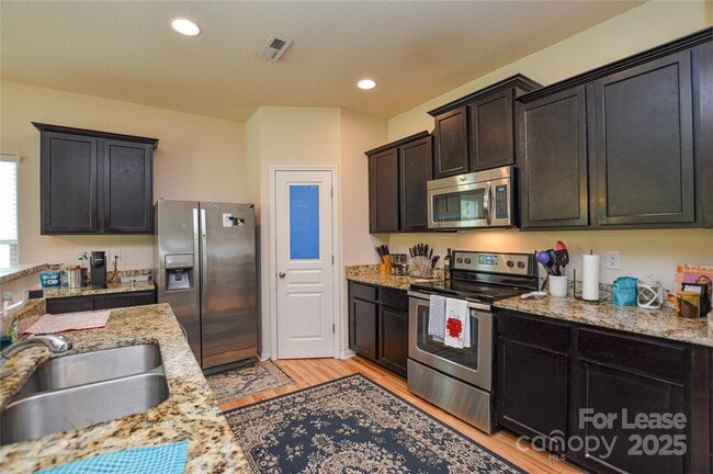 Building Photo - 7517 Thorn Bluff Rd