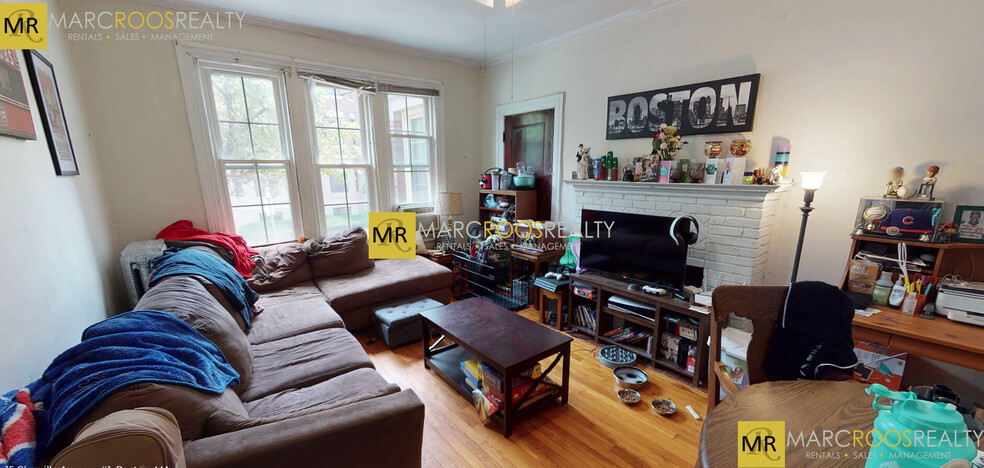 Primary Photo - 10 Glenville Ave