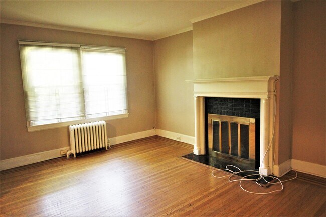 Building Photo - 2026/2027 Off-Campus JHU Spacious 5bd/2ba Rowhome OSP & W/D! Available 6/8