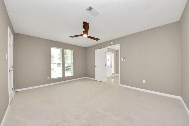 Building Photo - 16114 Forest Bend Ave