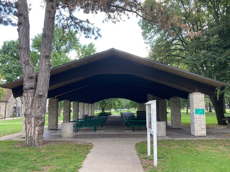 Building Photo - 111 Amherst Dr