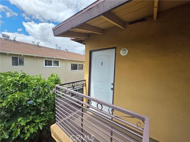Building Photo - 8706 Parthenia Pl