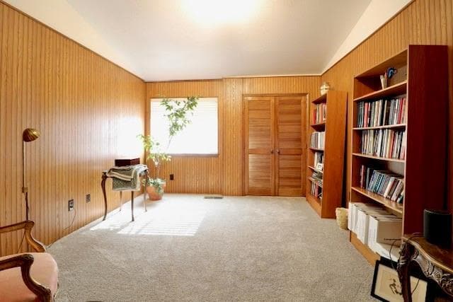 Building Photo - 120 Sceptre Dr
