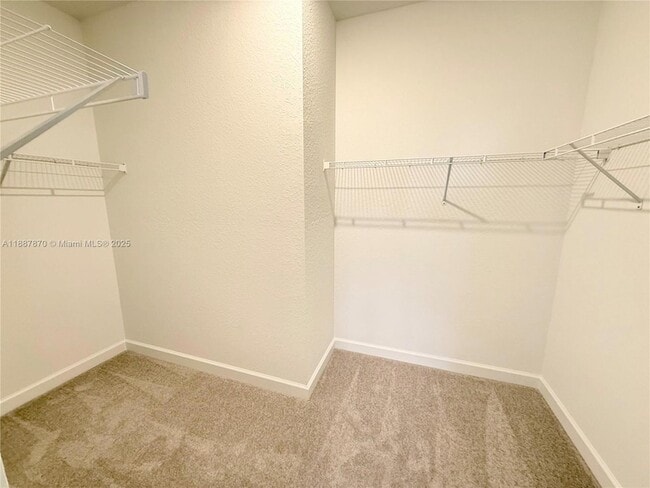 Building Photo - 551 Rivergrass St