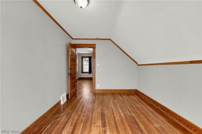 Building Photo - 4118 Clybourne Ave