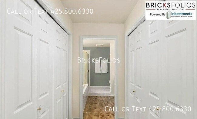 Building Photo - 320 5th Ave