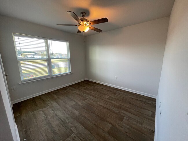 Building Photo - 10817 Northern Dancer Ct