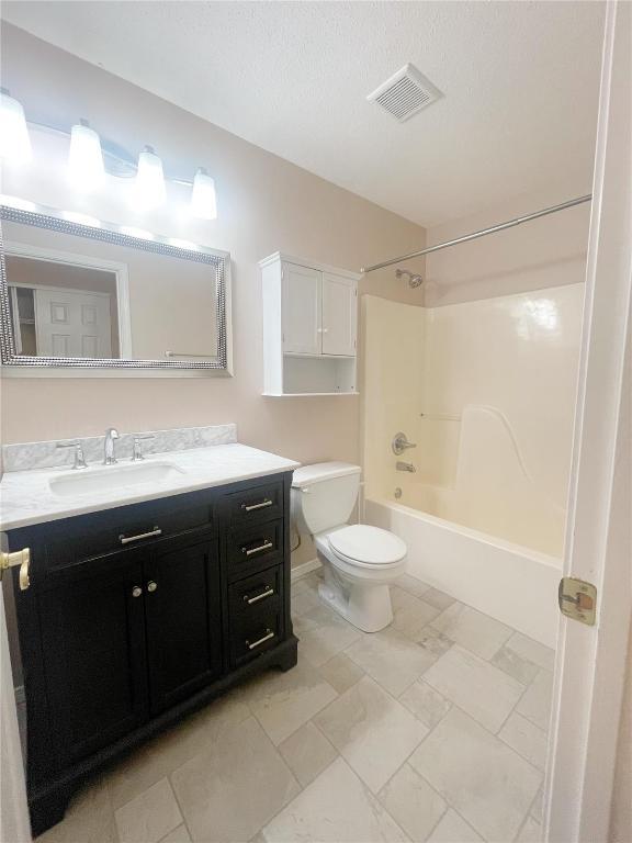 Building Photo - 1146 Illini Dr