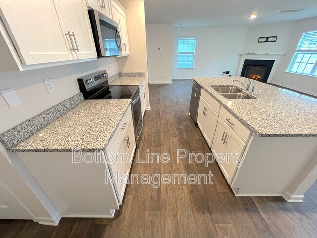 Building Photo - 1603 Blue Velvet Ln