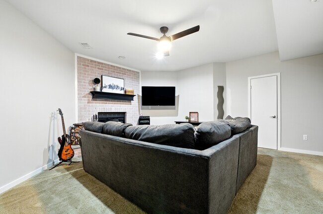 Building Photo - 10903 Whiterim Dr