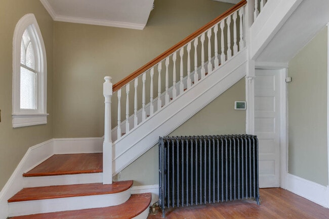 Building Photo - 1051 Naval Ave