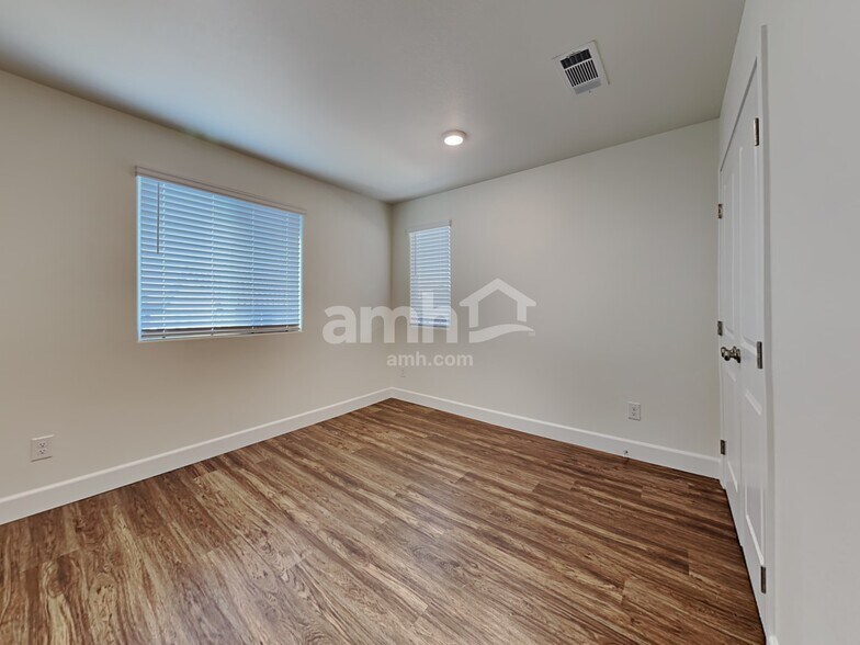 Building Photo - 72 Cabaletta Ln