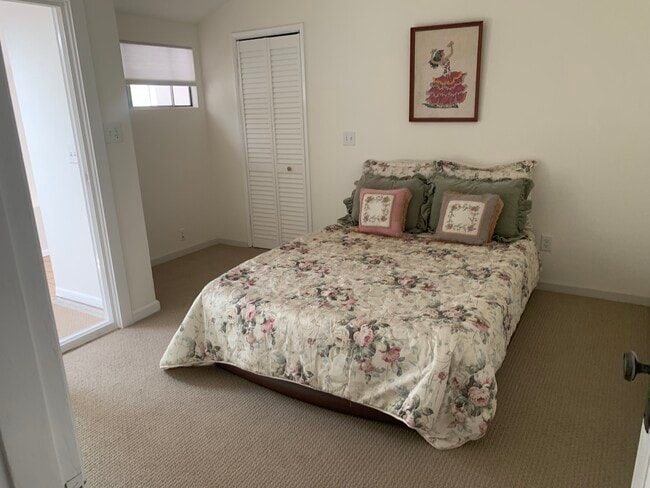 Building Photo - 9080 Santa Lucia Rd