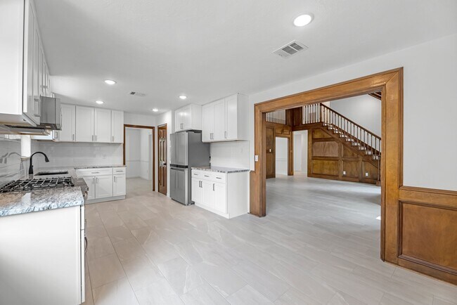 Building Photo - 8011 Liberty Elm Ct