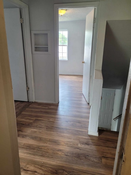 Building Photo - 501 E Rogers Blvd