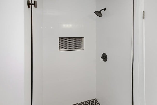 Building Photo - 3 BED/ 3BATH HOME IN HISTORIC IRVINGTON!!!