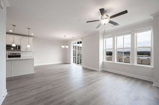 Building Photo - 2022-BUILT BURKITT COMMONS CONDO WALKABLE ...