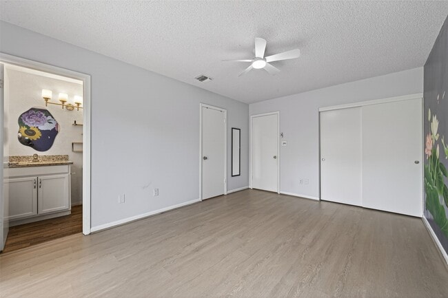 Building Photo - 5311 Summit Lodge Dr