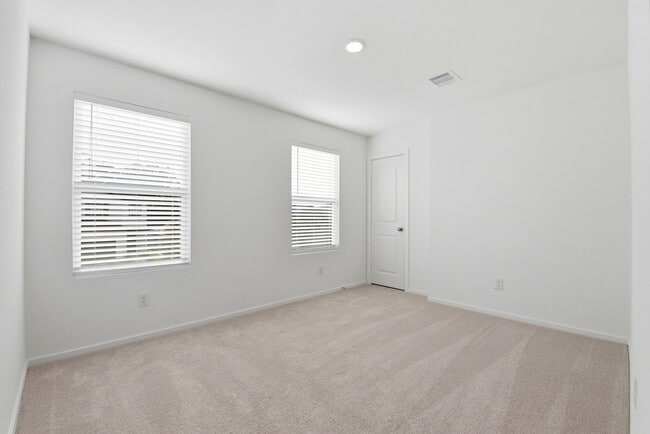 Building Photo - 629 Craven St