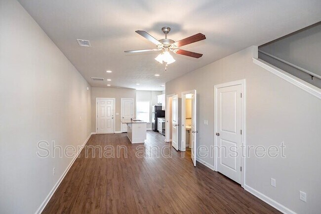 Building Photo - 1202 Joiner Cir