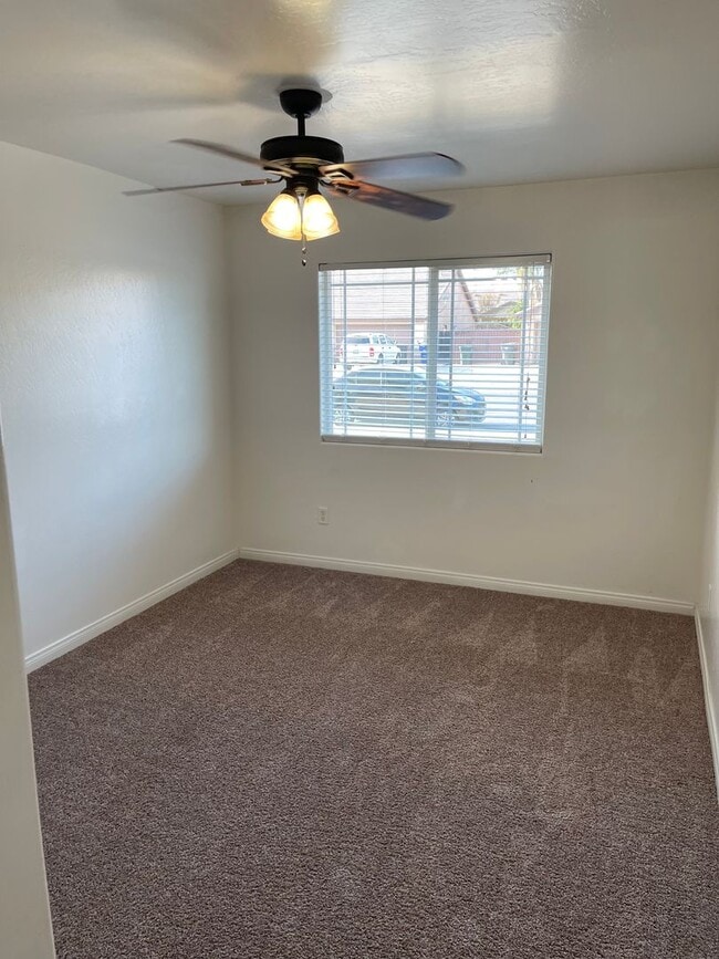Building Photo - Beautiful 3 bed 2 bath Home in Rosedale!