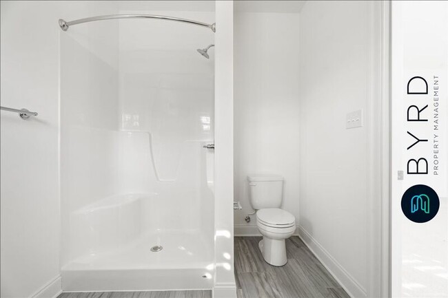 Building Photo - 15506 Amethyst Dr