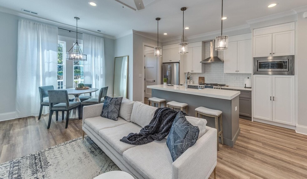 Building Photo - Eldridge Townhomes