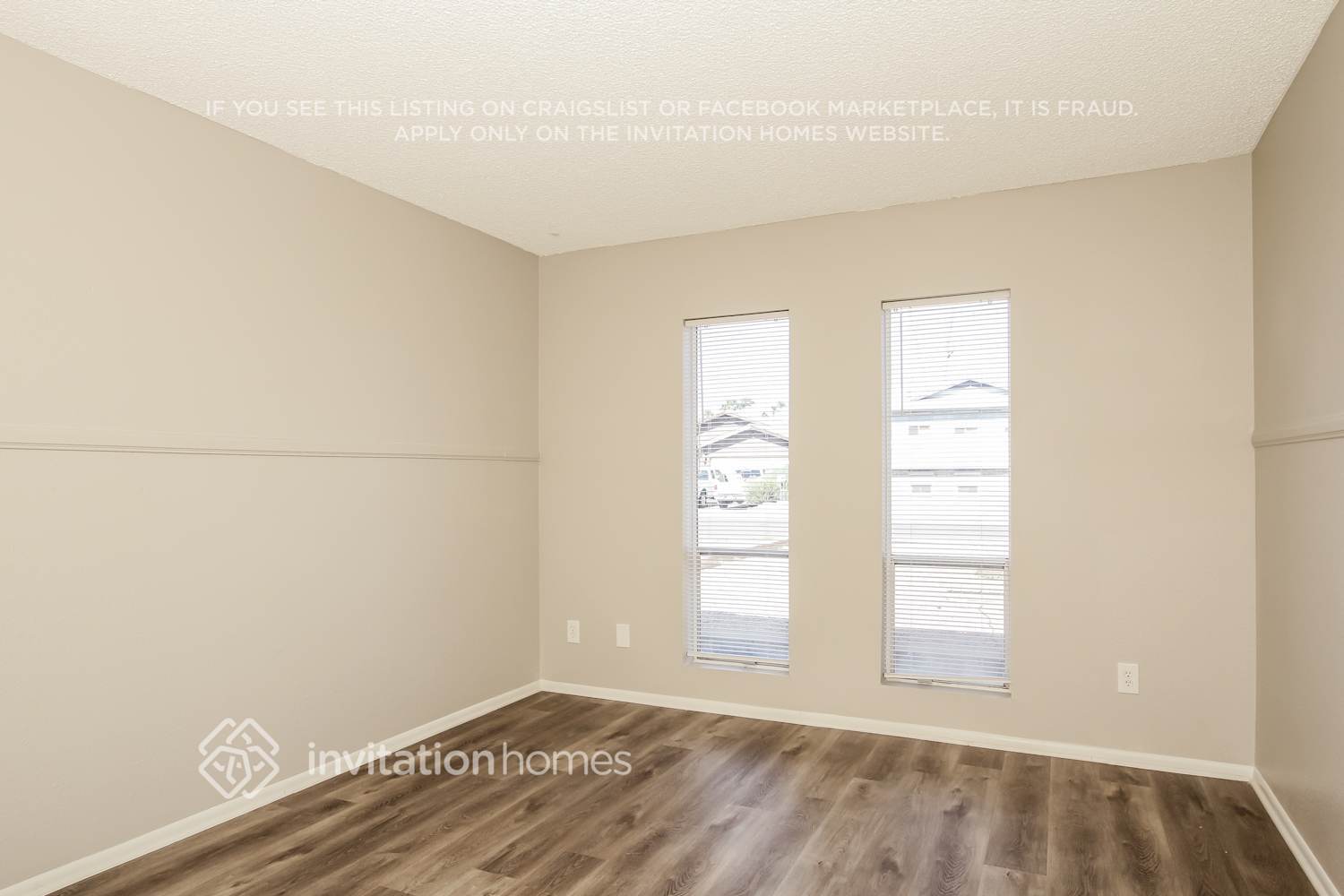 Building Photo - 4507 W Gardenia Ave