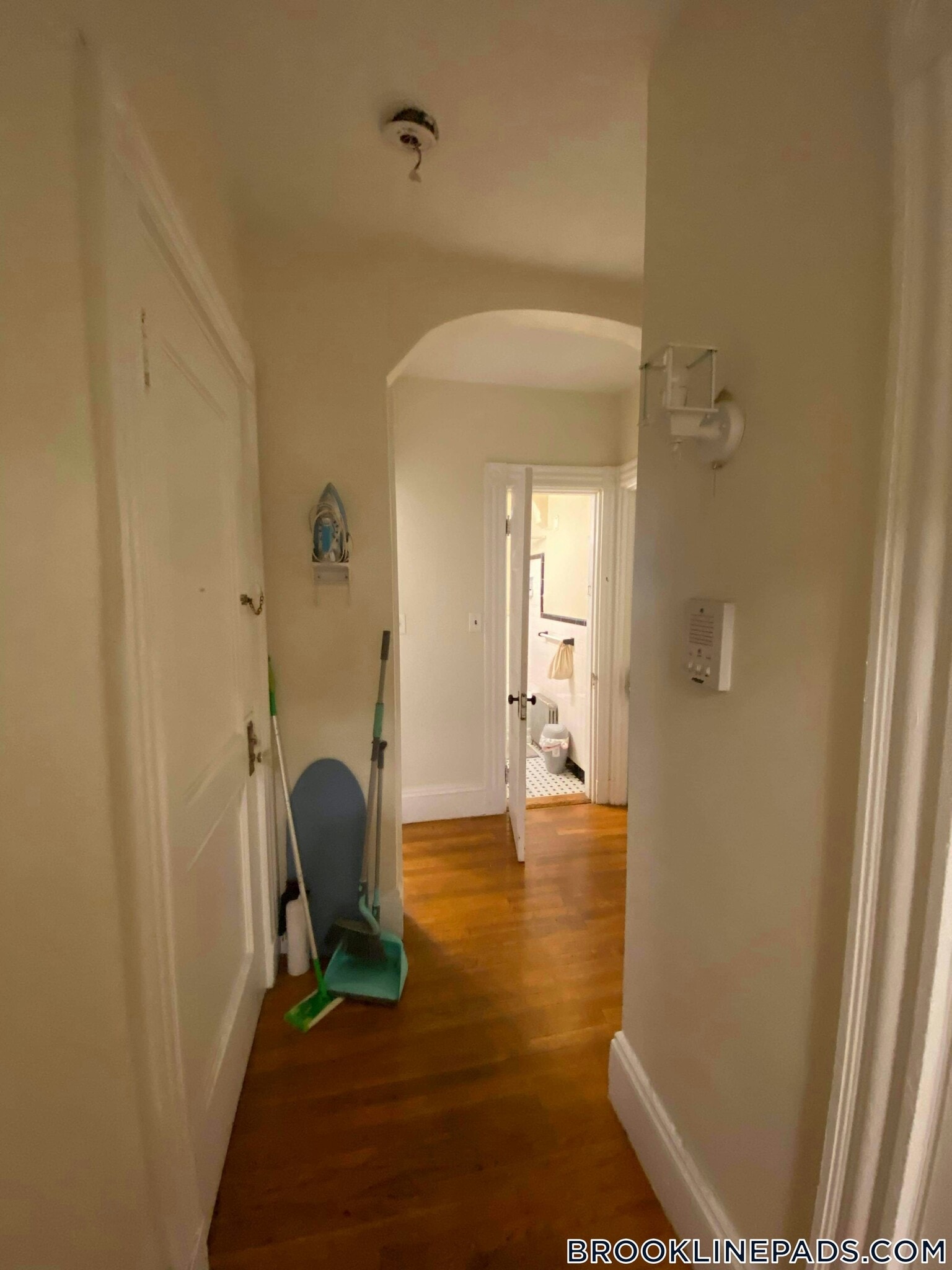 Building Photo - 50 Babcock St