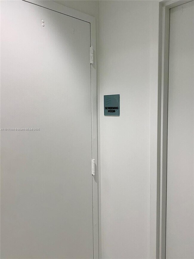 Building Photo - 350 S Miami Ave