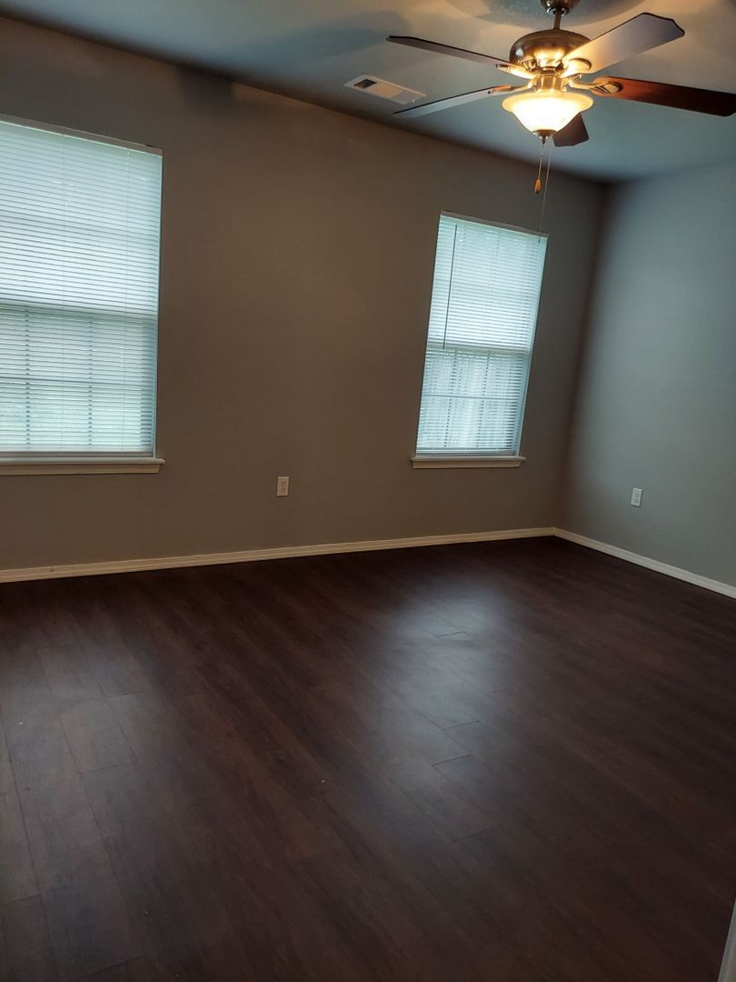 Building Photo - 2006 Ingalls Ln