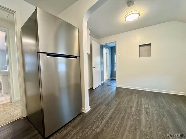 Building Photo - 268 Callodine Ave
