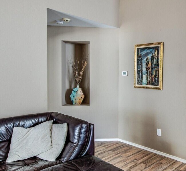 Building Photo - 509 Dusty Leather Ct