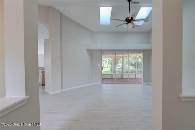 Building Photo - 4240 Wood Haven Dr