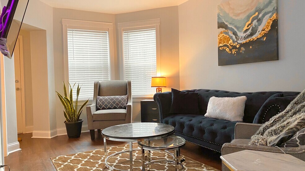 Primary Photo - 3125 W 41st Pl