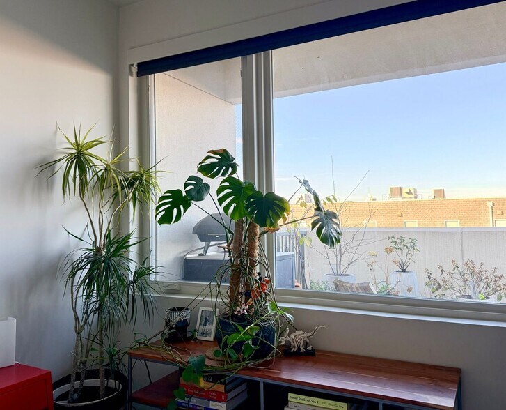 Building Photo - 1898 S Bannock St