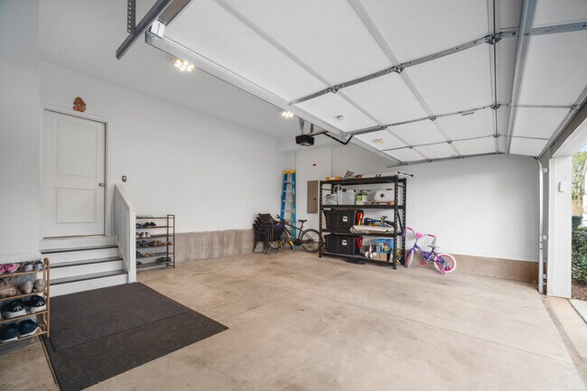 Building Photo - 2369 Rover Ct