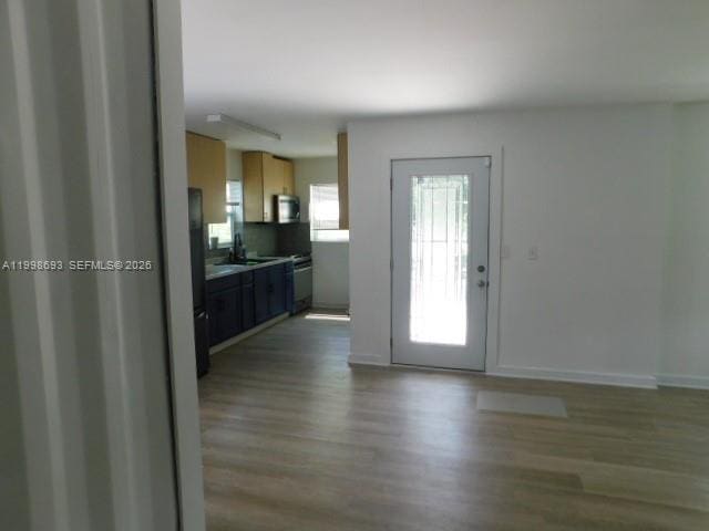 Building Photo - 551 Avenida Del Sur