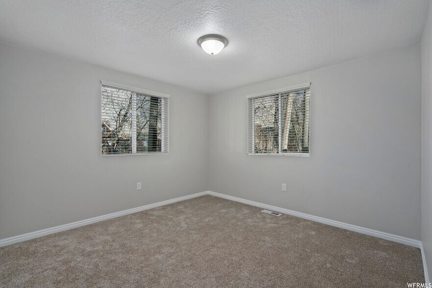 Building Photo - 115 S 200 E