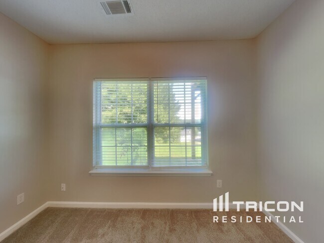 Building Photo - 5419 Village Ridge